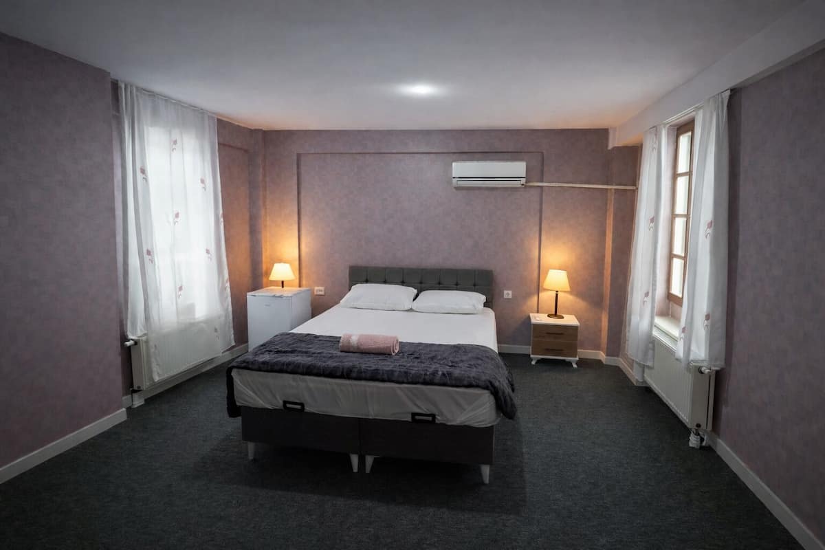 Junior kamer | Luxe beddengoed, bedden met traagschuimmatras, individueel gedecoreerd