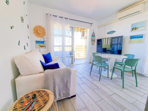 Living area - Tenerife Ocean View Penthouse holydays house (Costa Adeje)