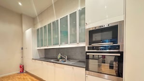 Shared Dormitory, 1 Bedroom, Smoking, Patio | Interior
