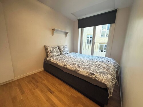 Room-live Like Tranquil Urban Oasis King