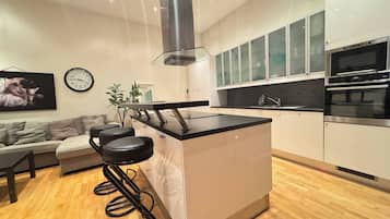 Shared Dormitory, 1 Bedroom, Smoking, Patio | Interior