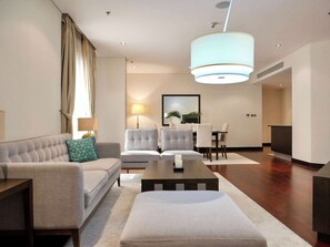 Room - Oceanfront 2BR Apartment With Perfect Views (Dubai)