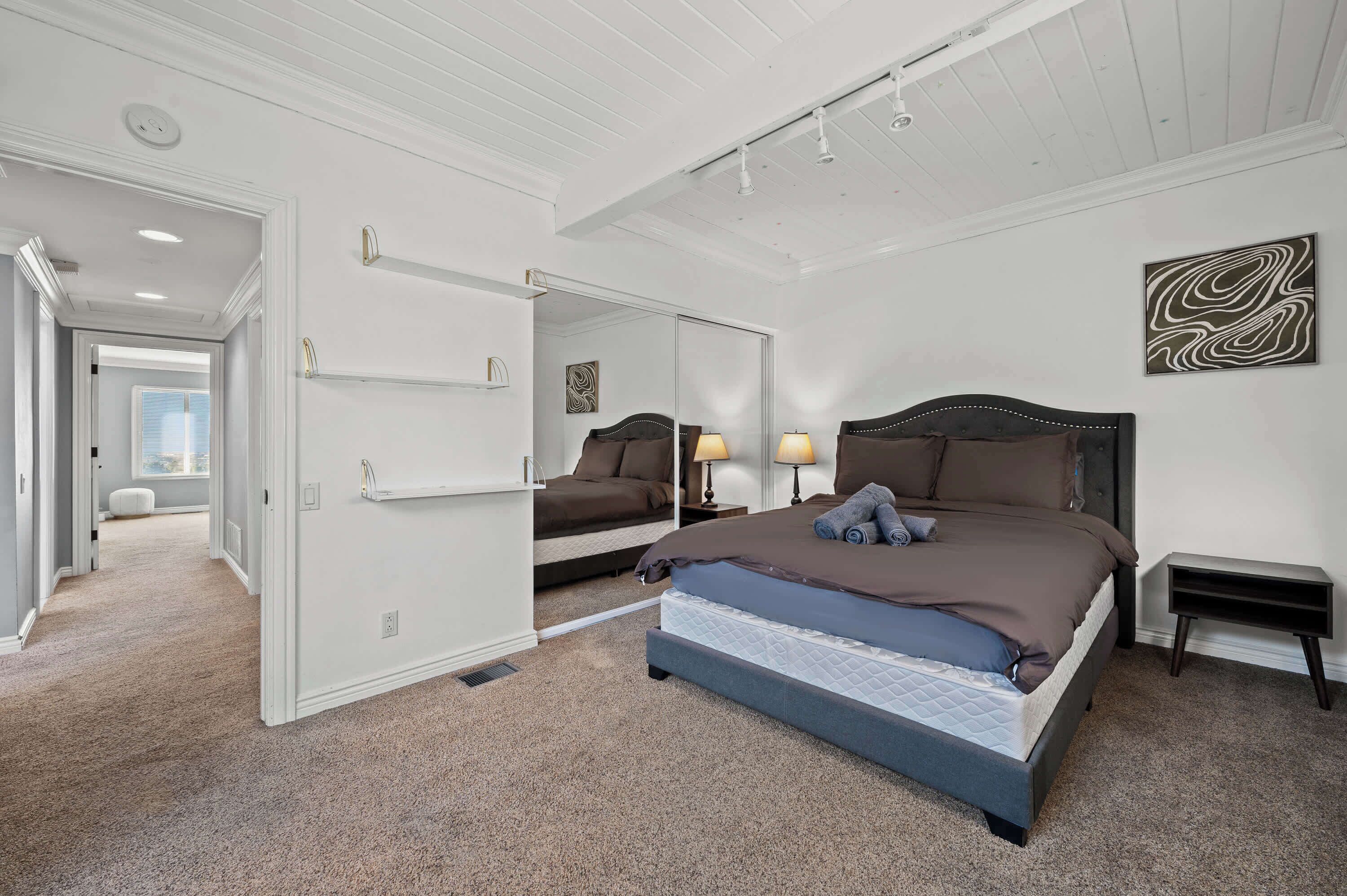 House | 5 bedrooms, Internet