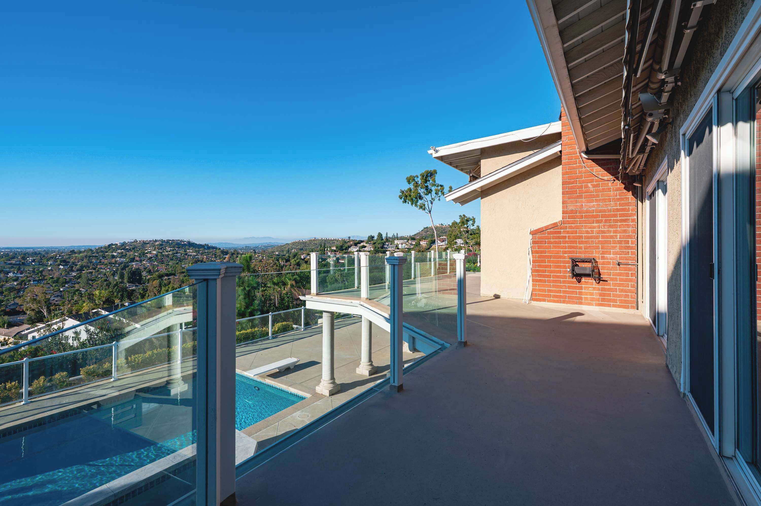 House | 5 bilik tidur, Internet 