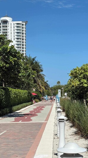 Apartment | 1 bedroom, Internet - Art Deco Stay 1 Block From Ocean Balcony (Miami Beach)