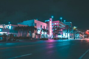 Apartment - Art Deco Escape Steps to Ocean Free Parking (Miami Beach)