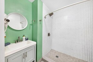 Apartment - Casa Mare 1BR Steps From the Ocean (Miami Beach)