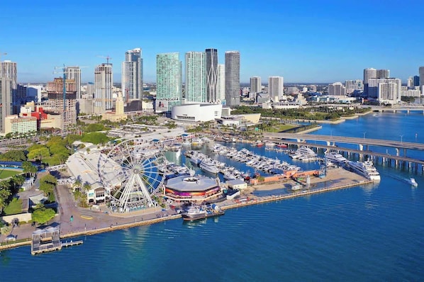 1 bedroom, Internet - Art Deco Gem Steps to Beach (Miami Beach)