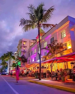 1 bedroom, Internet - Art Deco Gem Steps to Beach (Miami Beach)