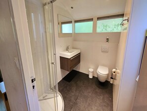 Chalet | Bathroom - Peaceful Ardennes Getaway for 4 Guests (Durbuy)