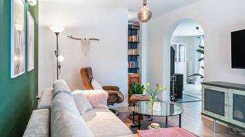 Televisio, takka, DVD-soitin