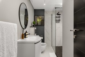 House - Rockwell 220 by Ctha (Cape Town)