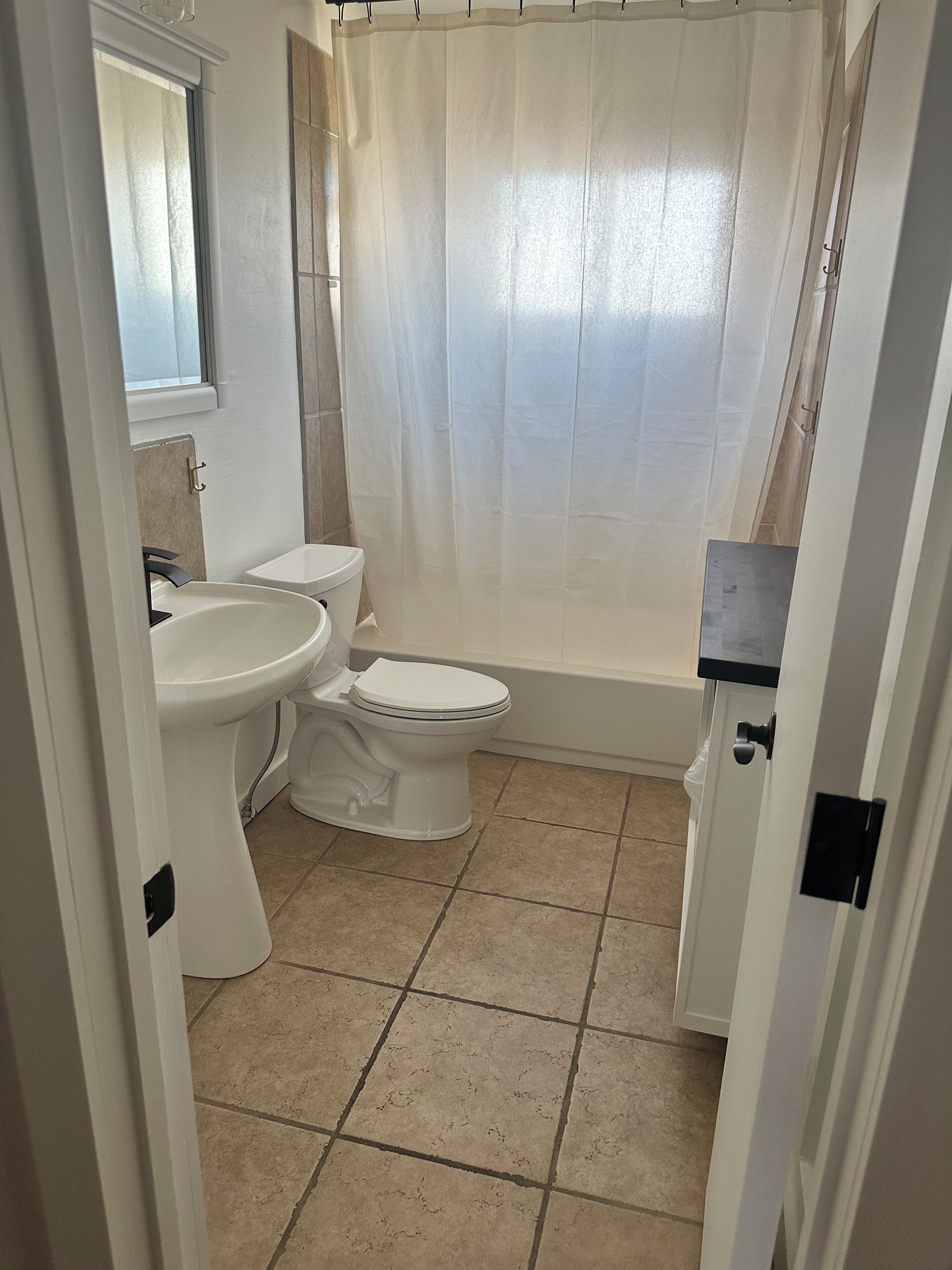 Handdukar och toalettpapper