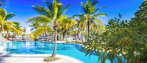 2 outdoor pools, pool umbrellas, sun loungers