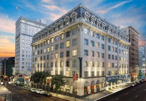 Exterior - Union Square Steps | Italian Bar + Pet Friendly (San Francisco)