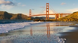 Beach - Near Powell Cable Car | Italian Dining + Fitness (San Francisco)