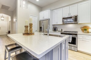 Apartment (2 Bedrooms) | Interior - < 1 Mi to Golf: Charming Ahwatukee Foothills Villa (Phoenix)