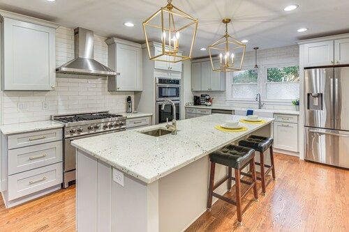 Dog-friendly Yard, 5 Mi to Uptown: Charlotte Home