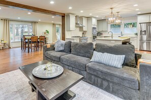 House (3 Bedrooms) | Front of property