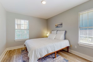 Apartment (3 Bedrooms) | Interior - Cozy Duplex Spacious Close to Everything (Pensacola)
