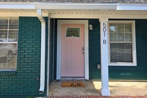 Apartment (3 Bedrooms) | Interior - Cozy Duplex Spacious Close to Everything (Pensacola)