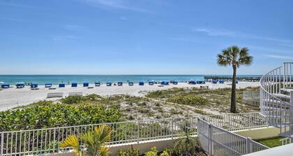 Private Balcony w/ Gulf Views: Indian Shores Condo