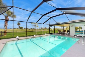 Rumah (3 Bedrooms) | Bagian depan properti