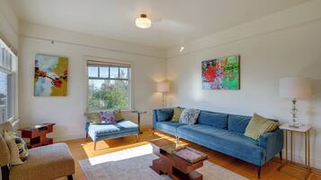 House (2 Bedrooms) | Front of property