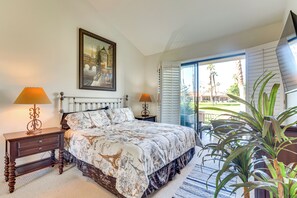 Interior - Mtn View & Fairway-facing Patio: Palm Desert Condo (Palm Desert)