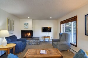 Apartment (3 Bedrooms) | Interior - Walk to Ski Shuttle! Ideal Winter Park Base Camp (Winter Park)