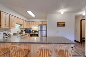 Apartment (3 Bedrooms) | Interior - 3 Mi to Skiing: Walkable Dtwn Winter Park Condo! (Winter Park)