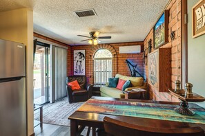 House (1 Bedroom) | Interior - Pool & Patio! 'bike Haüs' By Catalina Mtn Trails (Tucson)