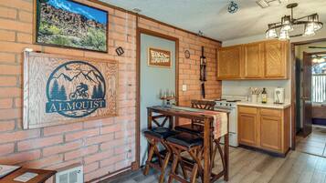 House (1 Bedroom) | Interior