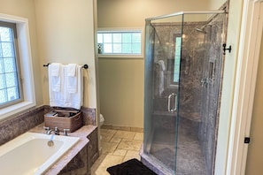House (3 Bedrooms) | Interior - Hot Tub & Sauna! Outdoor Basecamp in Klamath Falls (Klamath Falls)