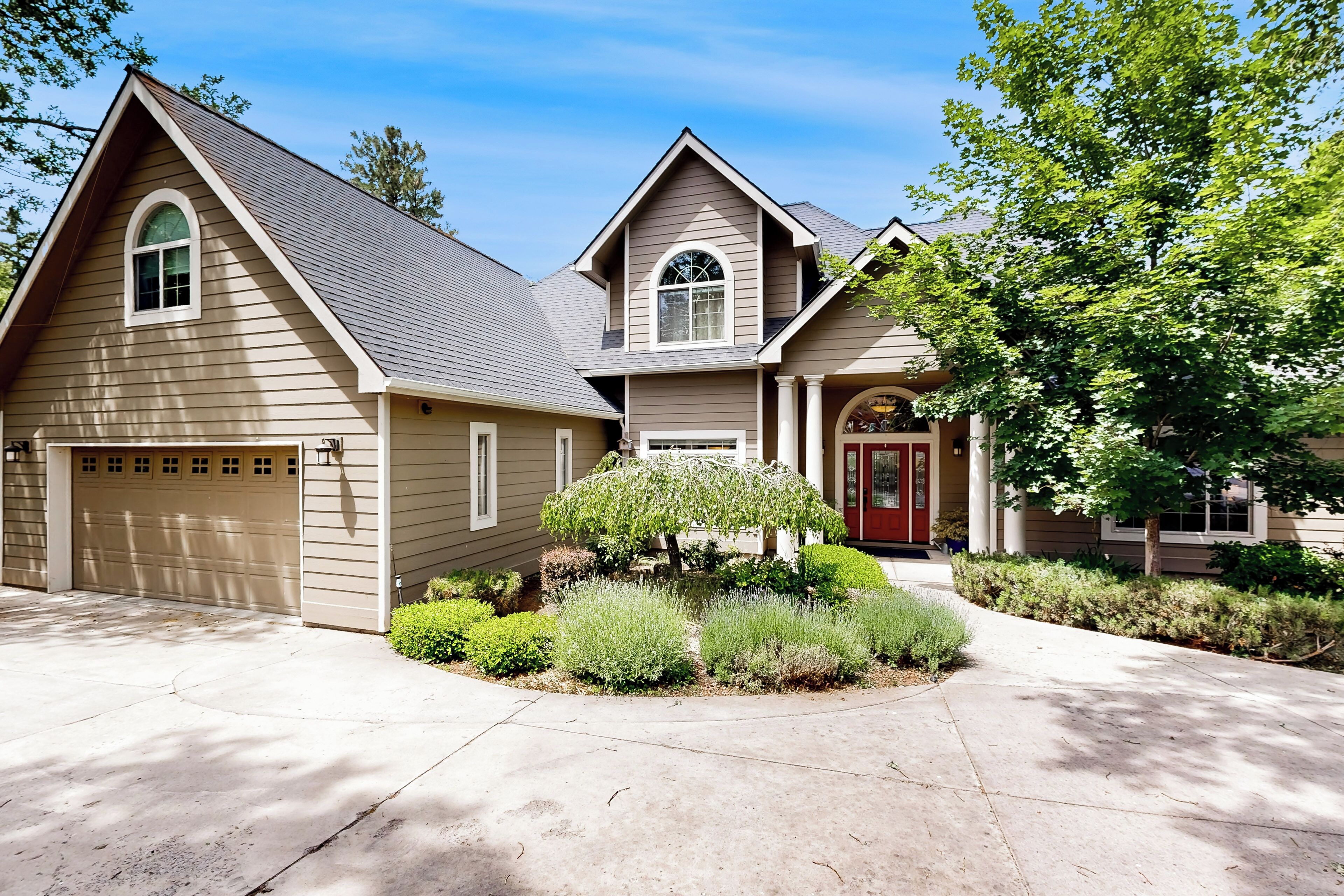 House (3 Bedrooms) | Front of property