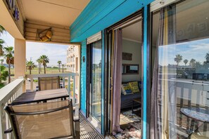 Apartment (1 Bedroom) | Interior - Steps to Water! Beachfront Corpus Christi Condo (Corpus Christi)