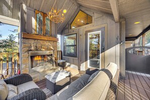 Casa (2 Bedrooms) | Interior