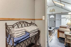 Apartment (0 Bedroom) | Interior - Couples Haven 1 Mi to Dtwn Dolores! Bring Your Pet (Dolores)