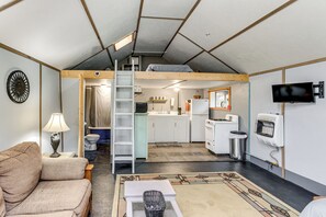 Apartment (0 Bedroom) | Interior - Couples Haven 1 Mi to Dtwn Dolores! Bring Your Pet (Dolores)