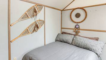 Apartment (0 Bedroom) | Interior