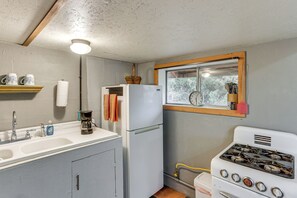 Apartment (0 Bedroom) | Interior - Couples Haven 1 Mi to Dtwn Dolores! Bring Your Pet (Dolores)