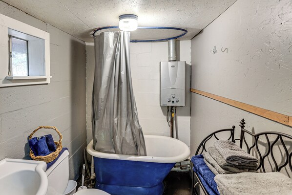 Apartment (0 Bedroom) | Interior - Couples Haven 1 Mi to Dtwn Dolores! Bring Your Pet (Dolores)