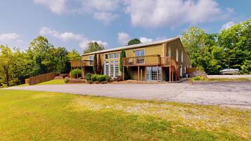 House (Multiple Bedrooms) | Front of property