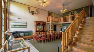 House (Multiple Bedrooms) | Interior