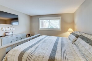 Apartment (1 Bedroom) | Interior - Walk to Neskowin Beach! Creekside Oregon Retreat (Neskowin)