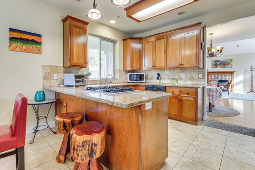 Extended Wine Country Stay! Cozy Home in Sonoma