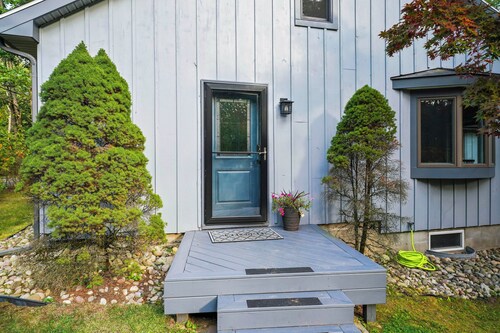 8 Mi to Dtwn Saratoga Springs: Quiet Family Home