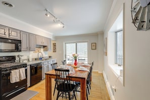 House (3 Bedrooms) | Interior - 8 Mi to Dtwn Saratoga Springs: Quiet Family Home (Saratoga Springs)