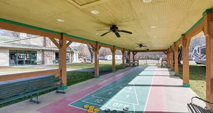 Ski, Hike & Relax in the Smokies! Waynesville Apt