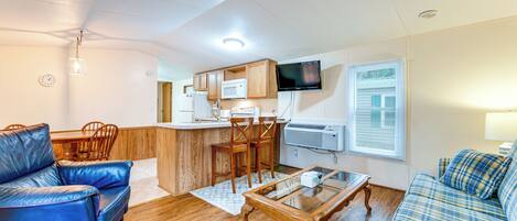 House (2 Bedrooms) | Front of property